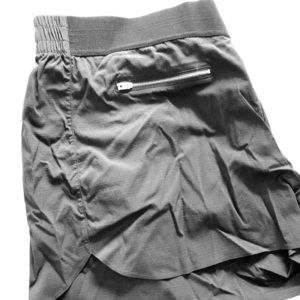 Athleta Trekkie Shorts size 16